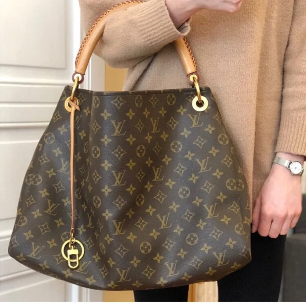 LOUIS VUITTON ARTSY MM MONOGRAM The Sophisticated Hobo With A Boho Twist… - Picture 3 of 17